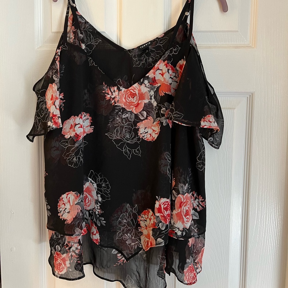 Torrid cold shoulder top. Size 0